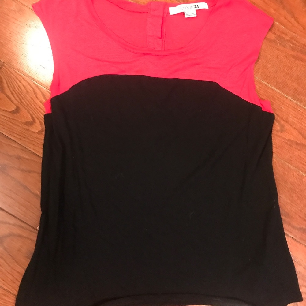 Two toned top